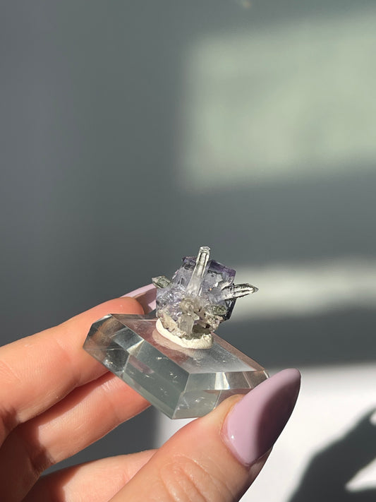 Yaogangxian Light Purple Flourite with Quartz/Mica/Epidote - 5 grams