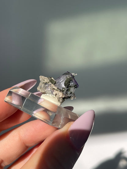 Yaogangxian Light Purple Flourite with Quartz/Mica/Epidote - 5 grams