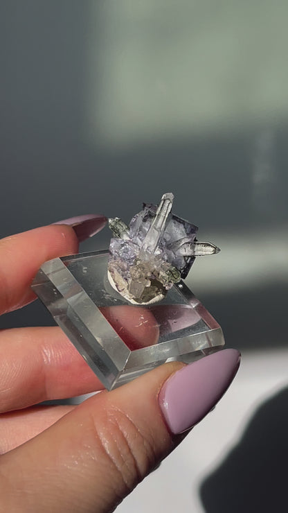Yaogangxian Light Purple Flourite with Quartz/Mica/Epidote - 5 grams