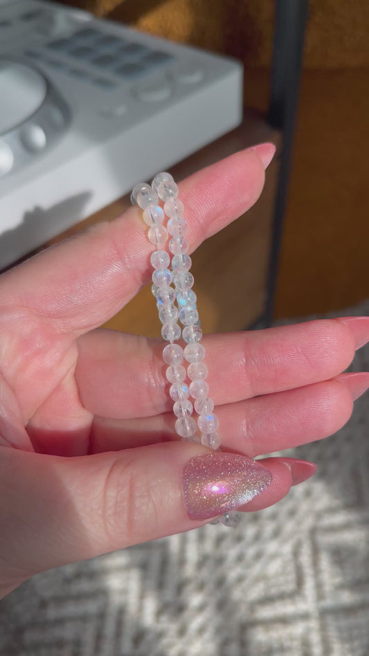 HQ Blue Flash Moonstone Bracelet - 4mm